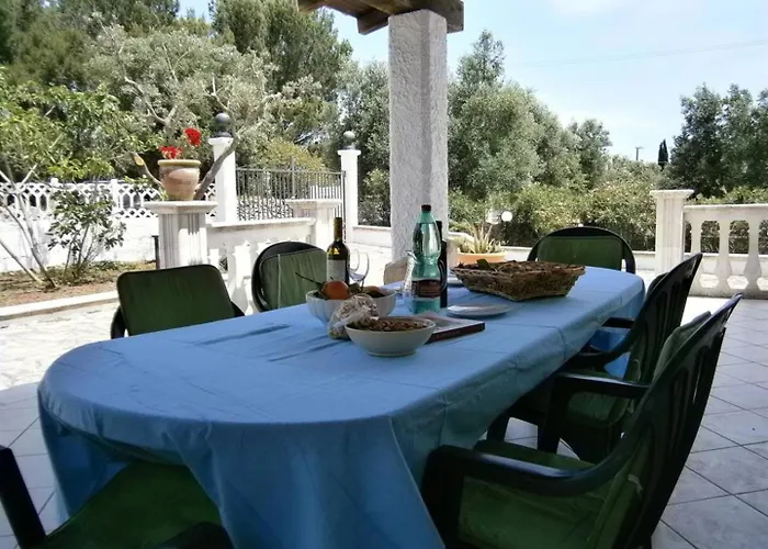 Bona Dea Villa San Michele Salentino
