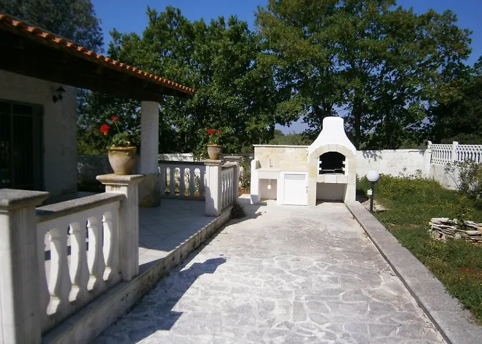 Bona Dea Villa *